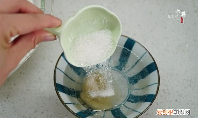 蒸馒头放什么松软好吃,蒸馒头的时候放什么比较好吃