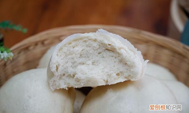 蒸馒头放什么松软好吃,蒸馒头的时候放什么比较好吃