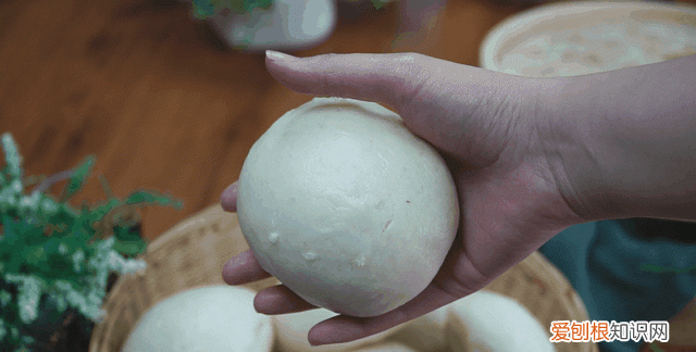 蒸馒头放什么松软好吃,蒸馒头的时候放什么比较好吃