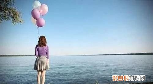 宁愿跑起来被拌倒无数次,也不愿规规矩矩走一辈子图片