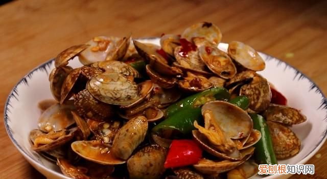 爆炒花蛤的正确方法与步骤,爆炒花蛤到底要不要焯水