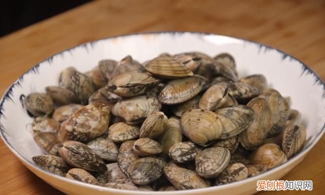 爆炒花蛤的正确方法与步骤,爆炒花蛤到底要不要焯水