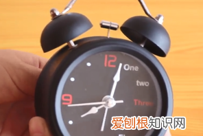 闹钟应该怎么调,闹钟怎么设置时间