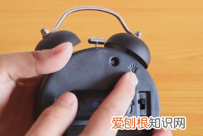 闹钟应该怎么调,闹钟怎么设置时间