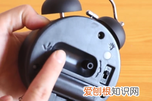 闹钟应该怎么调,闹钟怎么设置时间