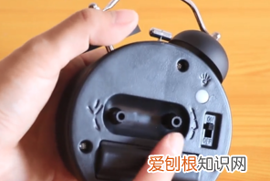 闹钟应该怎么调,闹钟怎么设置时间