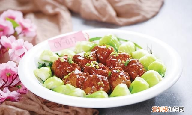 下一站，乘着高铁去吃“丰”！土菜不土滋味鲜，冬养之时，寻味大丰去吧！内附全年嗨玩日历