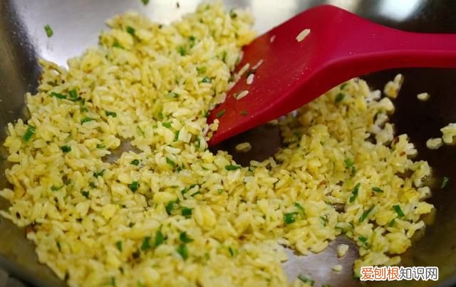 蛋炒饭到底是先炒鸡蛋还是先炒饭