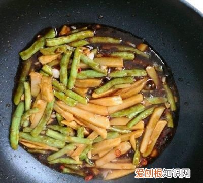 土豆烧豆角!妈妈最爱吃的一道家常菜是什么