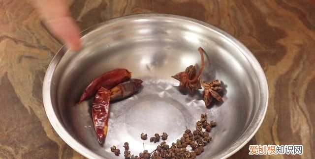 生炒鸡肉怎么做给小孩吃 生炒鸡怎么炒好吃又嫩