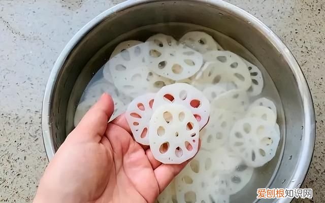 藕片怎么焯水又脆又好吃呢,藕片怎么焯水才好吃又脆又好看