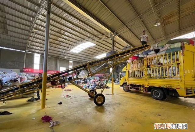 旧衣服收来有什么用 旧衣废料有什么用