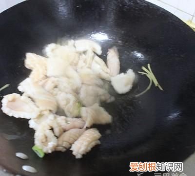 韭菜炒鱿鱼圈做法步骤 海鲜蘸料韭菜炒鱿鱼