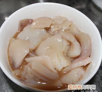 韭菜炒鱿鱼圈做法步骤 海鲜蘸料韭菜炒鱿鱼