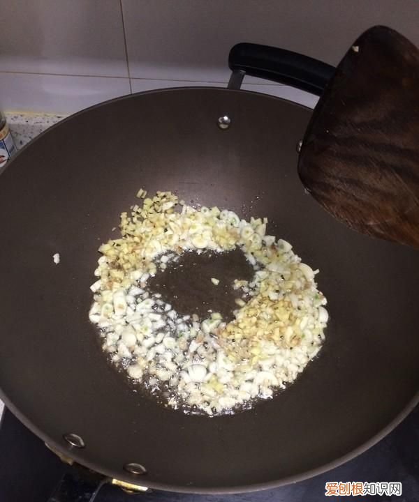 赶海老大哥教我这样炒花蛤，比饭店做的还好吃，麻辣鲜香真够劲