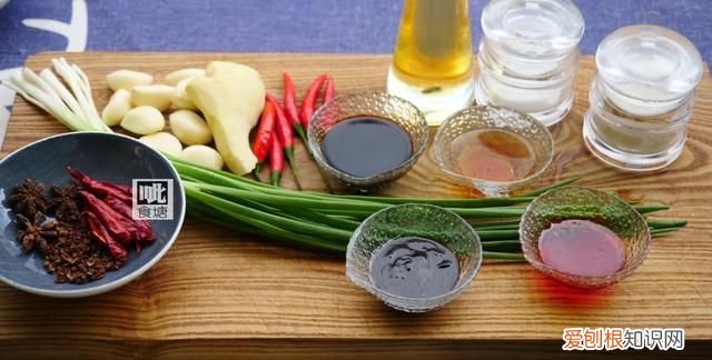 螃蟹就喜欢炒着吃,出锅鲜香美味,再喝两杯小酒太解馋了