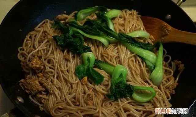 米粉这样炒才q弹 米粉这样炒又香又好吃收藏吧