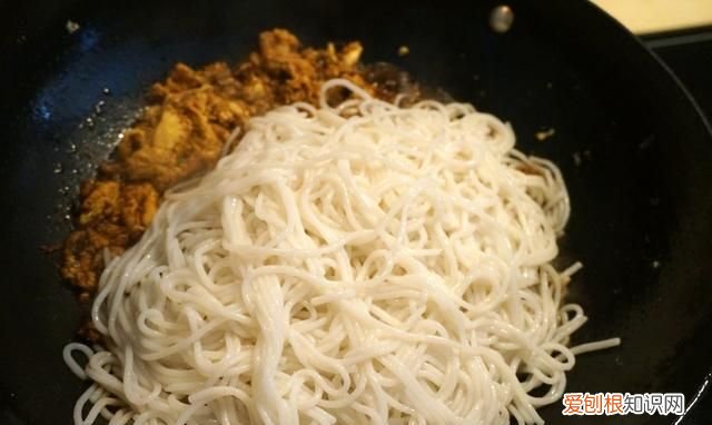 米粉这样炒才q弹 米粉这样炒又香又好吃收藏吧