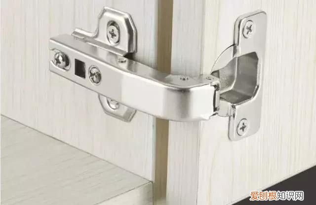 小角度铰链和普通铰链区别 铰链知识讲解