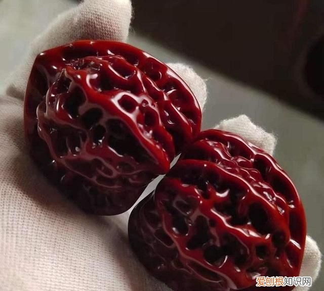 文玩核桃用什么东西才能快速包浆