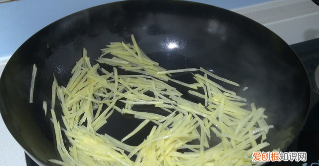 新锅开锅的正确方法不粘锅 新炒菜锅不粘锅的正确开锅方法