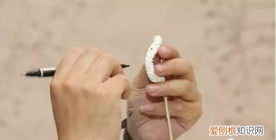 蚕宝宝的手工头饰怎么做