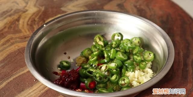 猪肝怎么炒好吃又嫩又不老窍门,猪肝怎样炒才能鲜嫩不老