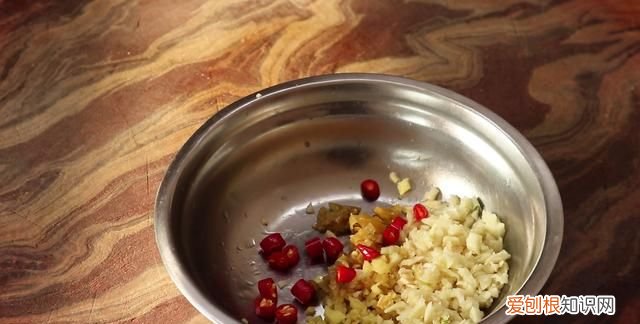 猪肝怎么炒好吃又嫩又不老窍门,猪肝怎样炒才能鲜嫩不老