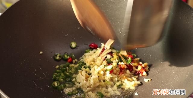 猪肝怎么炒好吃又嫩又不老窍门,猪肝怎样炒才能鲜嫩不老