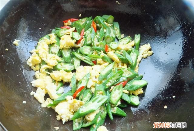 教老公做秋葵炒蛋