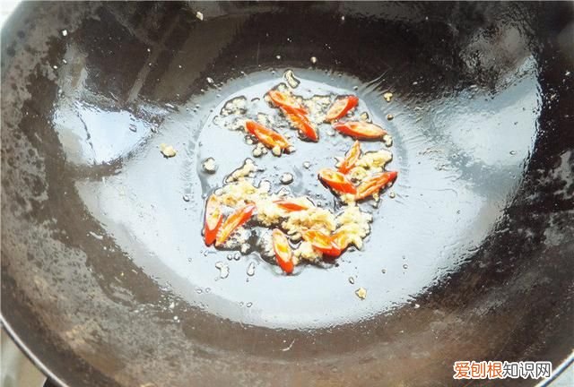 教老公做秋葵炒蛋