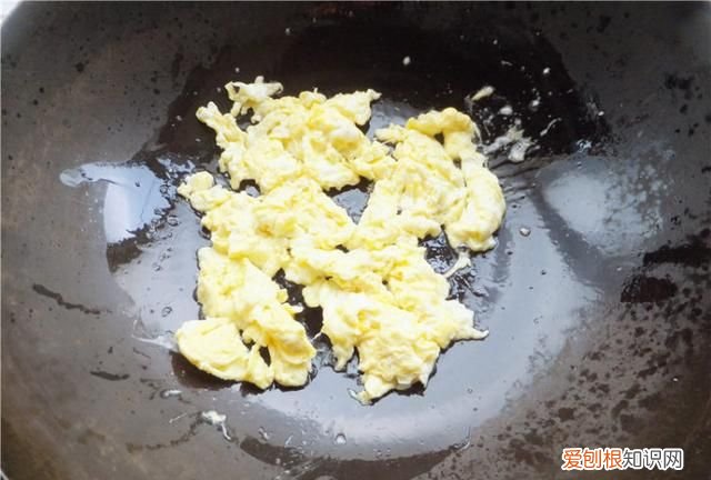 教老公做秋葵炒蛋