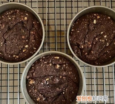 怎样在家中自制布朗尼芝士蛋糕,布朗尼芝士蛋糕制作方法