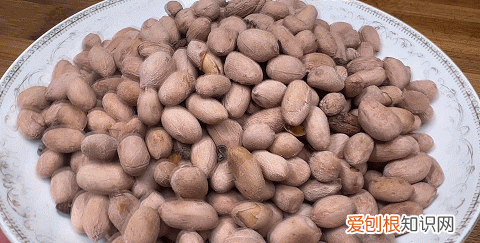 用盐炒花生的做法