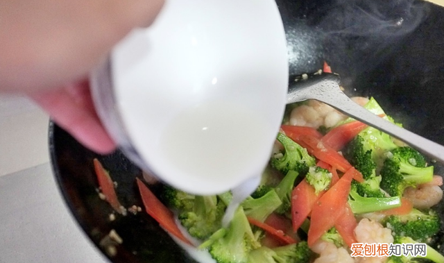 怎样炒虾仁不腥又嫩,炒虾仁不腥气的方法