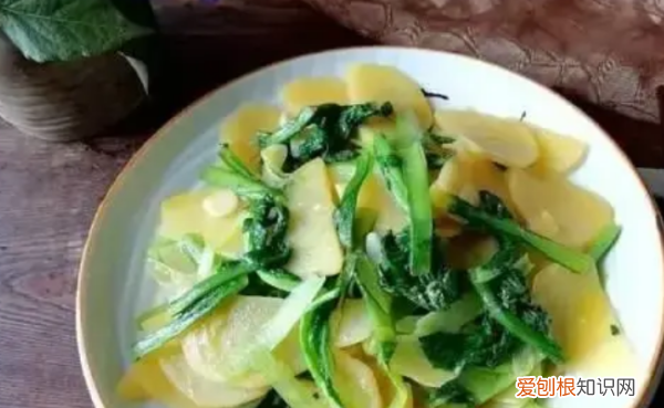 白菜炒土豆片的做法，白菜土豆怎么做好吃又简单窍门