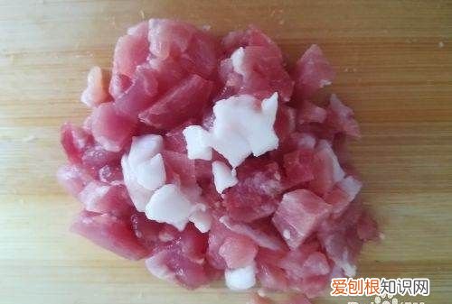 白菜炒土豆片的做法，白菜土豆怎么做好吃又简单窍门