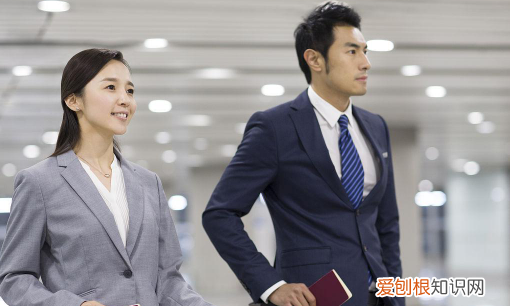 位低言轻什么意思，位卑言轻下一句是什么?