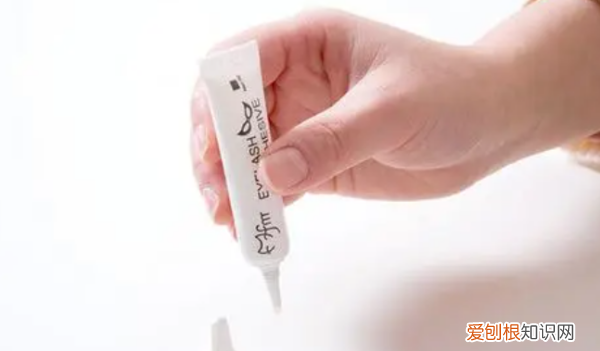 玻璃碎了怎么修复，玻璃破裂了如何修补