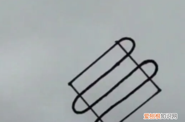 如何画中国结，怎么画红色中国结