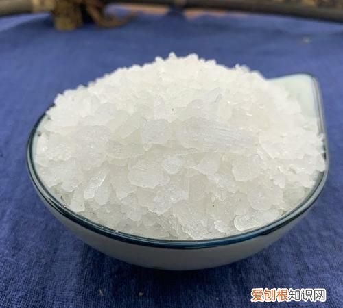 朴硝是不是芒硝，硫磺畏朴硝的畏是什么意思