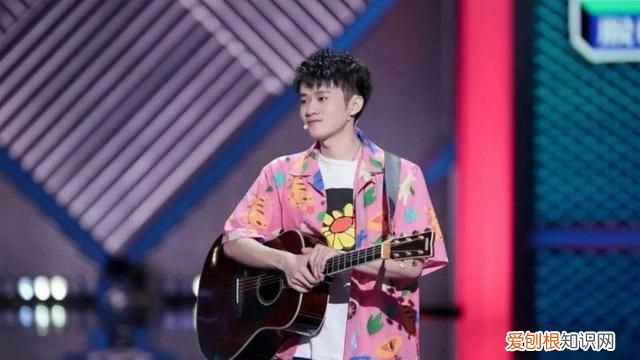 李诞在笑果文化担任什么职务,李诞退出笑果文化意味着什么