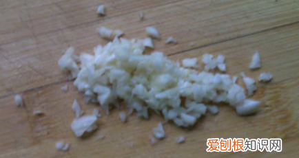 拍黄瓜用什么醋，手拍凉拌黄瓜用什么醋