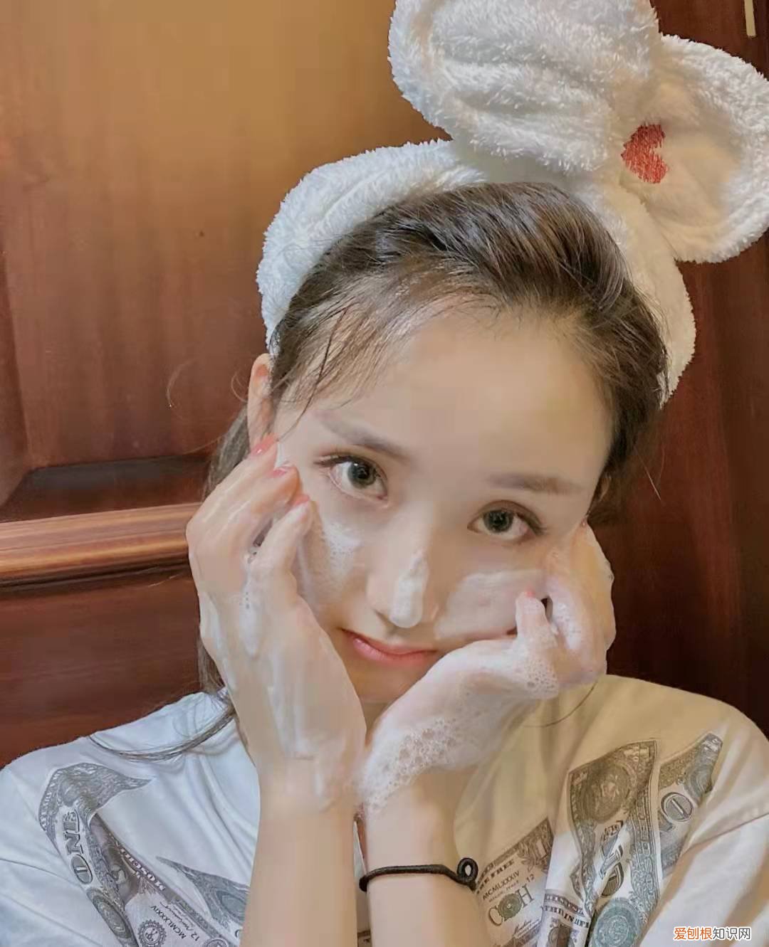 洁面霜怎么使用