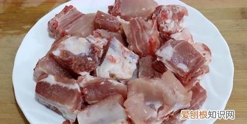 排骨怎么烧好吃还烂肉嫩，蒸米饭配什么家常菜好吃