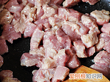 牛肉炒茄子怎么做，牛肉和茄子怎么做好吃