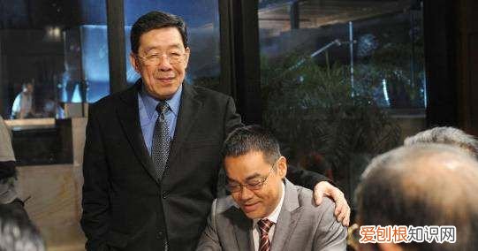 喻可是什么意思,人来人往物是人非意思