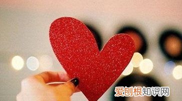 宅在家不能出门怎么办,孩子宅在家里不出门不见人怎么办