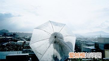 宅在家不能出门怎么办,孩子宅在家里不出门不见人怎么办