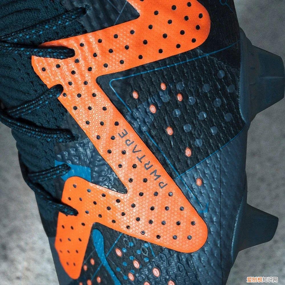 nike足球鞋定制